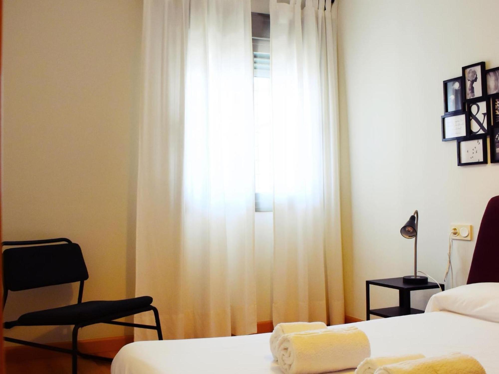 Tranquilo Apartamento Cerca Del Centro Historico Малага Экстерьер фото